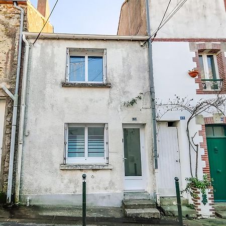 Agreable Maison Renovee En Hyper Centre Avec Patio Pornic Exterior photo