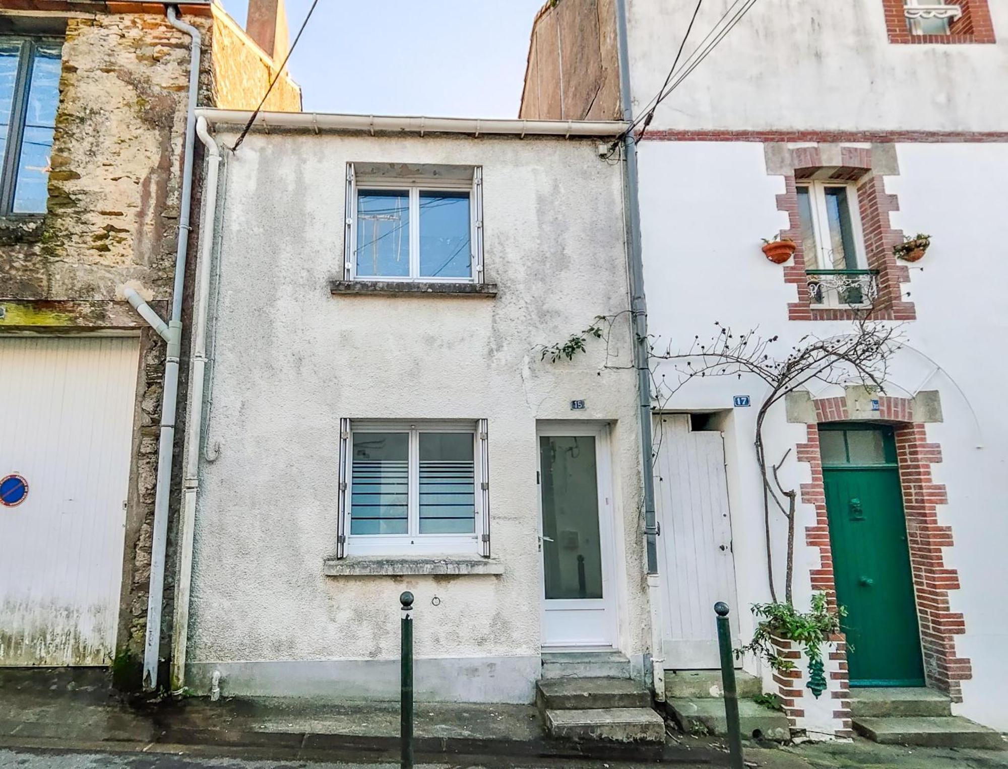 Agreable Maison Renovee En Hyper Centre Avec Patio Pornic Exterior photo