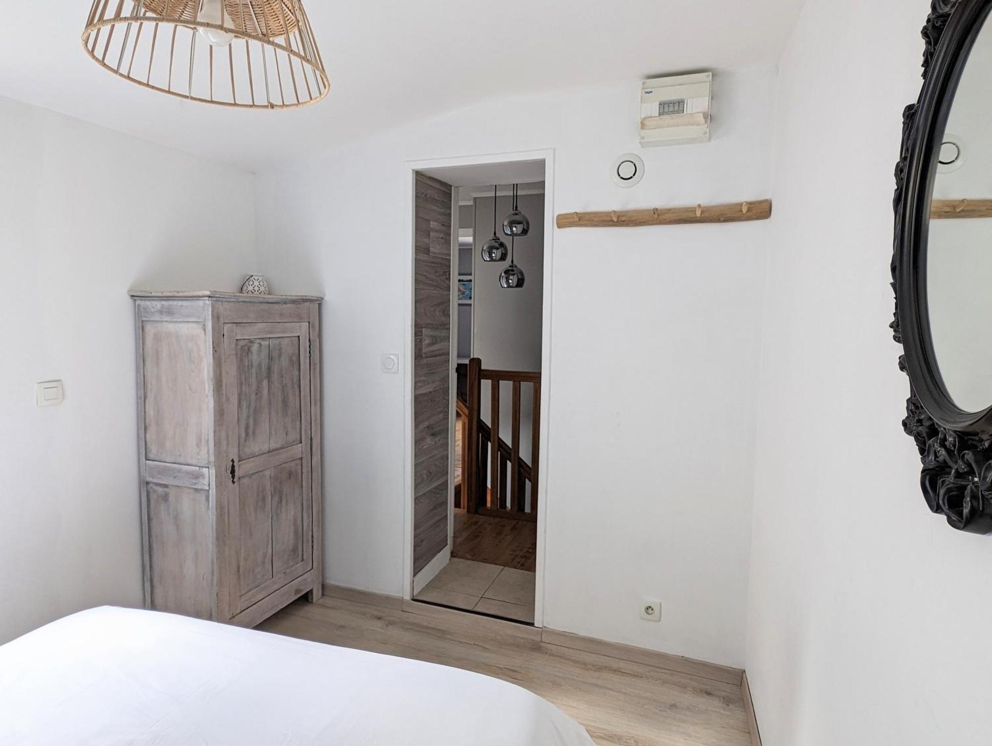 Agreable Maison Renovee En Hyper Centre Avec Patio Pornic Exterior photo