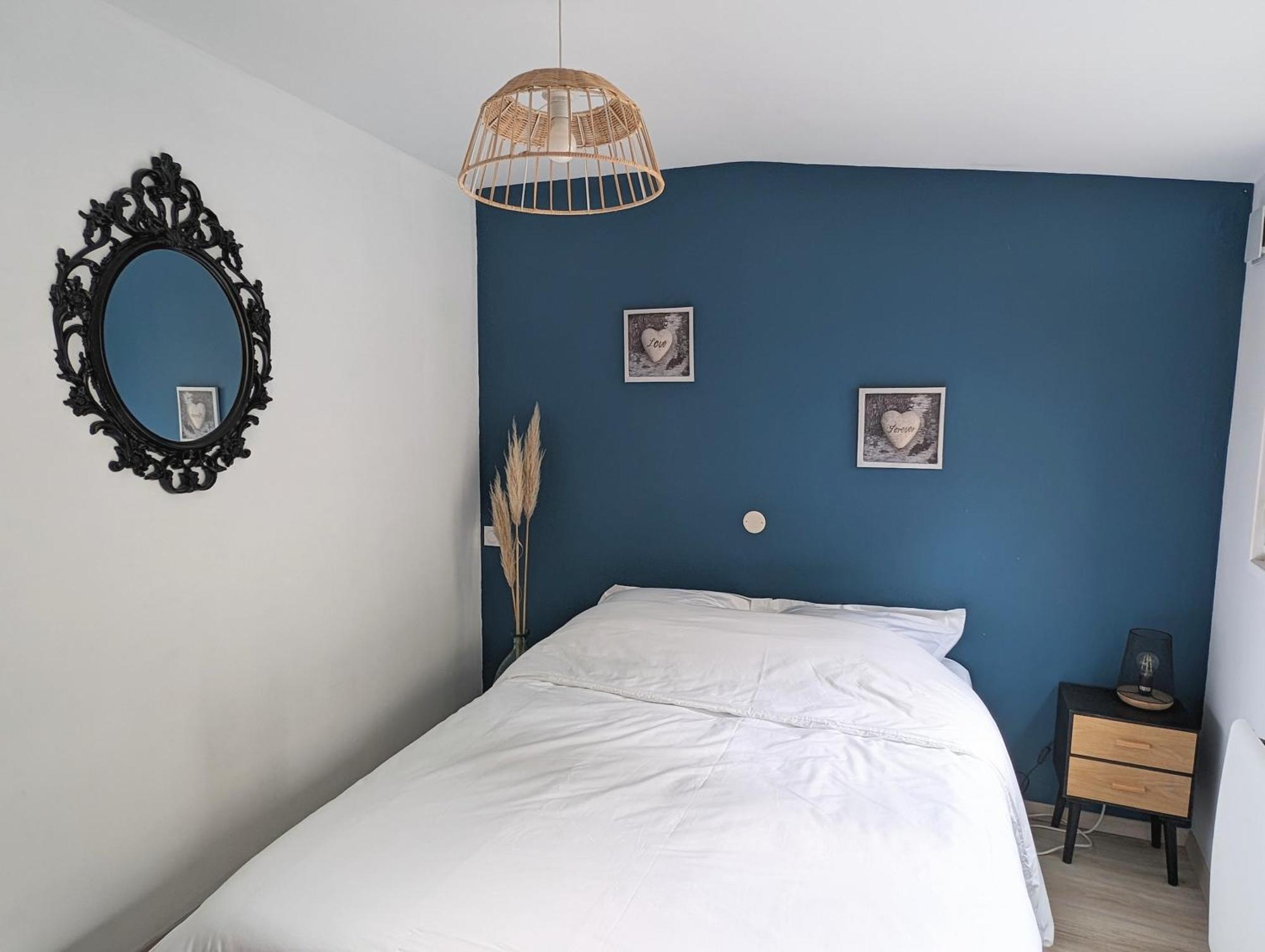 Agreable Maison Renovee En Hyper Centre Avec Patio Pornic Exterior photo